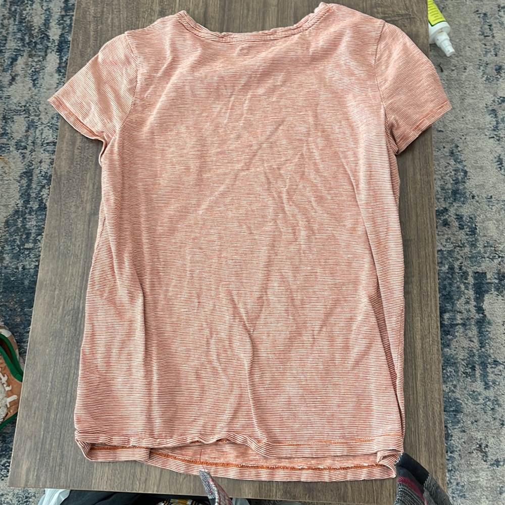 simple tee - Picture 3 of 3